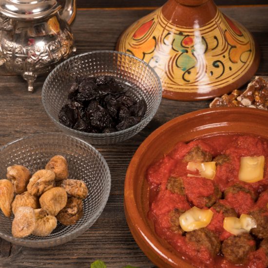 Tagine marroquí un plato de carne picada